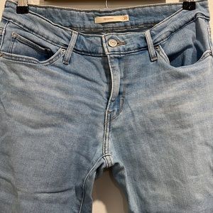 Levi’s 711 Skinny Jeans